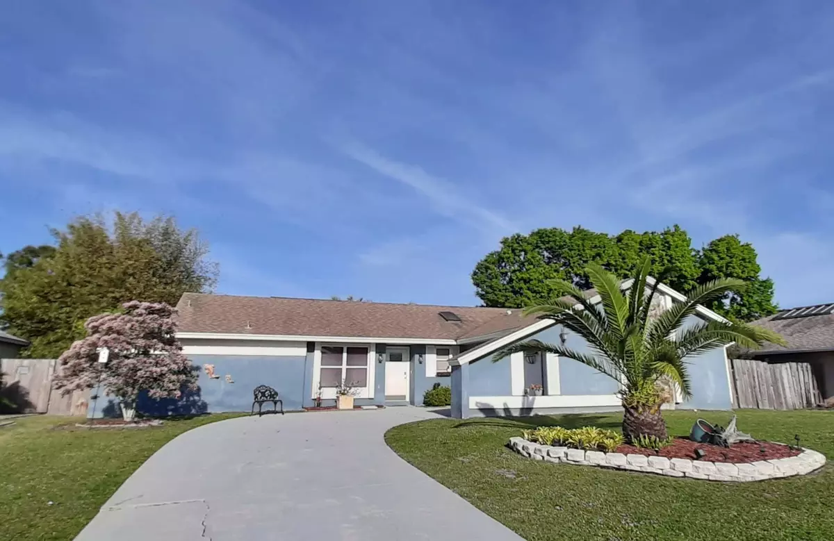 Port Saint Lucie, FL 34983,1924 SE Esterbrook ST