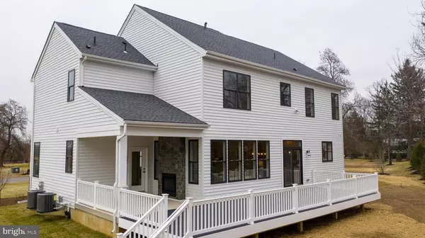 Warrington, PA 18976,3301 APPLEWOOD COURT
