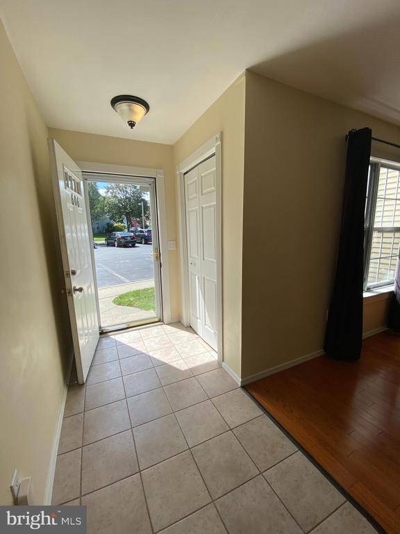 Tuckerton, NJ 08087,606 SKIMMER CT