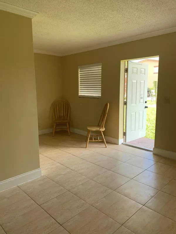 Lake Worth Beach, FL 33460,1829 N A ST 27