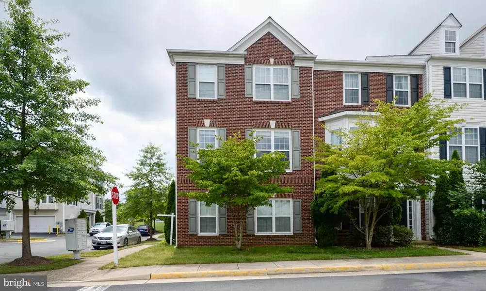 5070 VILLAGE FOUNTAIN PL, Centreville, VA 20120