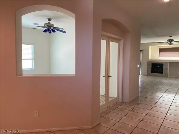 North Las Vegas, NV 89081,1517 White Daisy Way