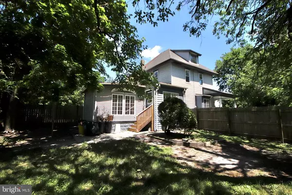 Grenloch, NJ 08032,11 MILBURN AVE