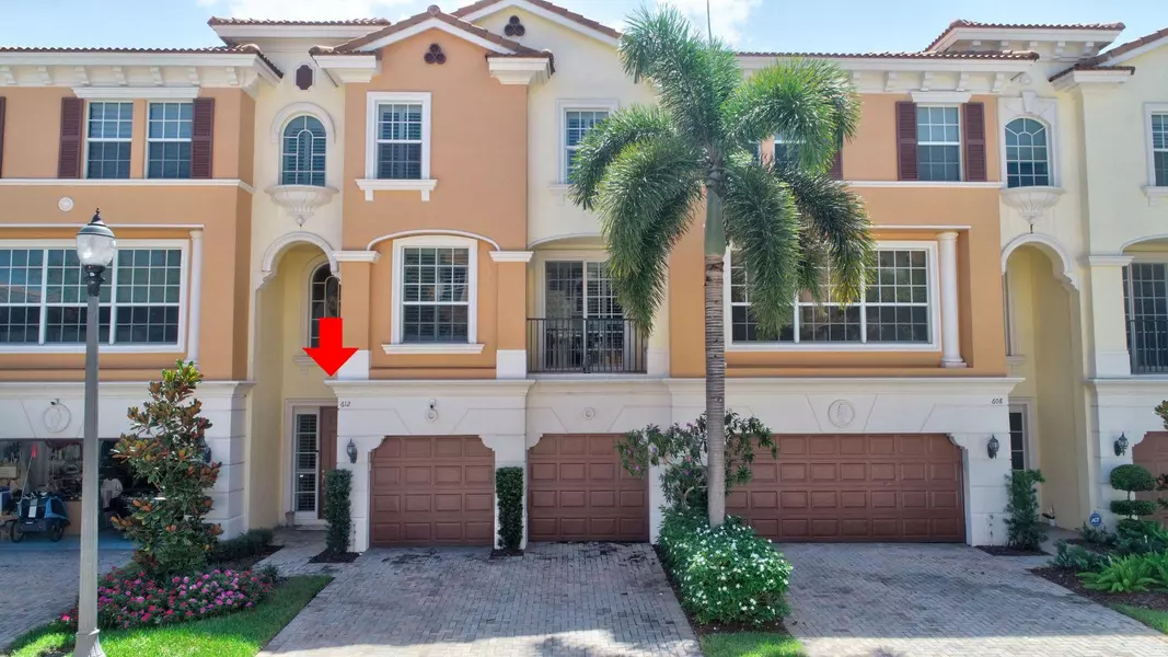 612 NE Francesca LN, Boca Raton, FL 33487