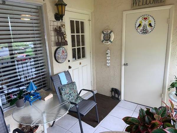 308 Knotty Pine CIR D-2, Greenacres, FL 33463