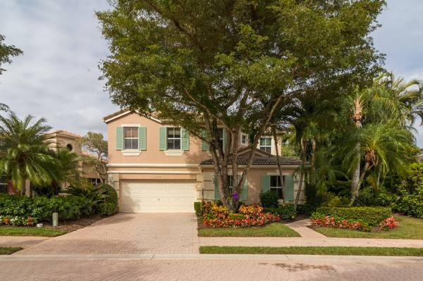 334 Sunset Bay LN, Palm Beach Gardens, FL 33418