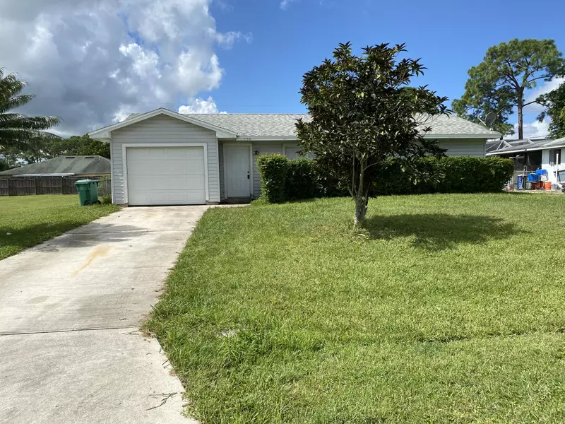 1154 SE Preston LN, Port Saint Lucie, FL 34983