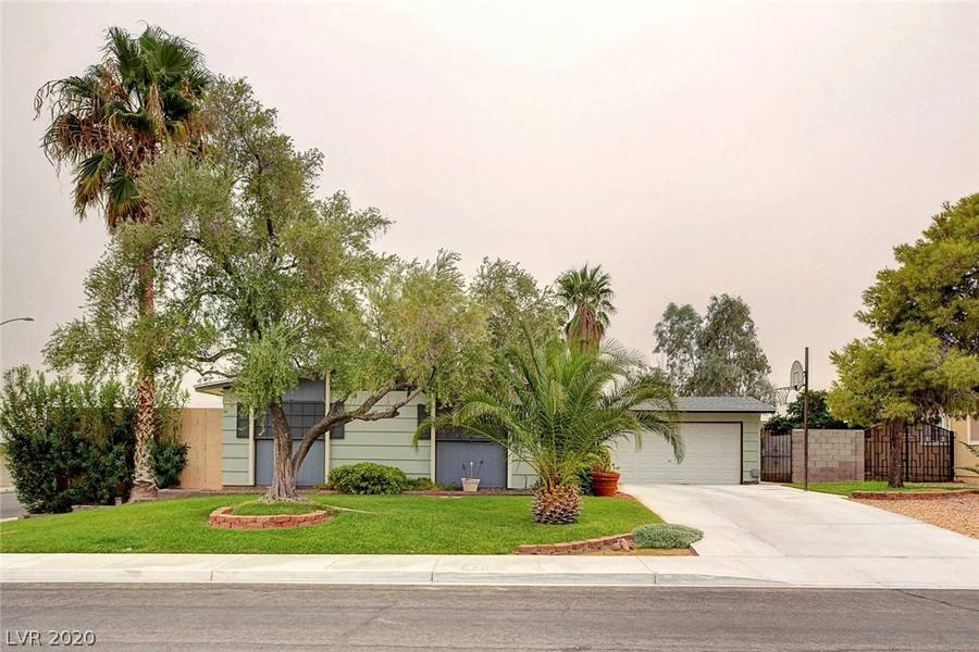 6913 Kim Avenue, Las Vegas, NV 89145