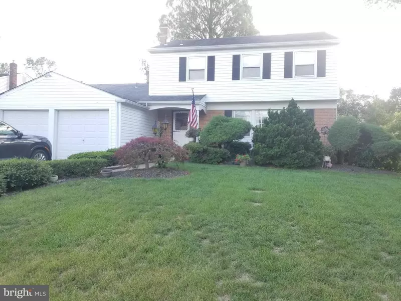 6 COVENTRY CT, Cherry Hill, NJ 08002