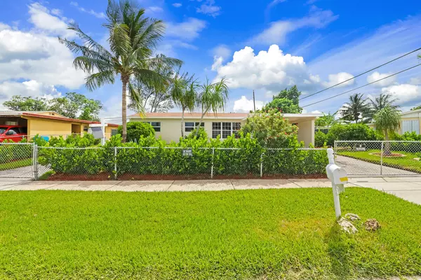 146 NW 14th AVE, Boynton Beach, FL 33435