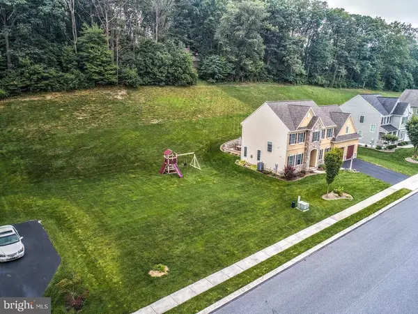 609 EAGLES VIEW, Lancaster, PA 17601