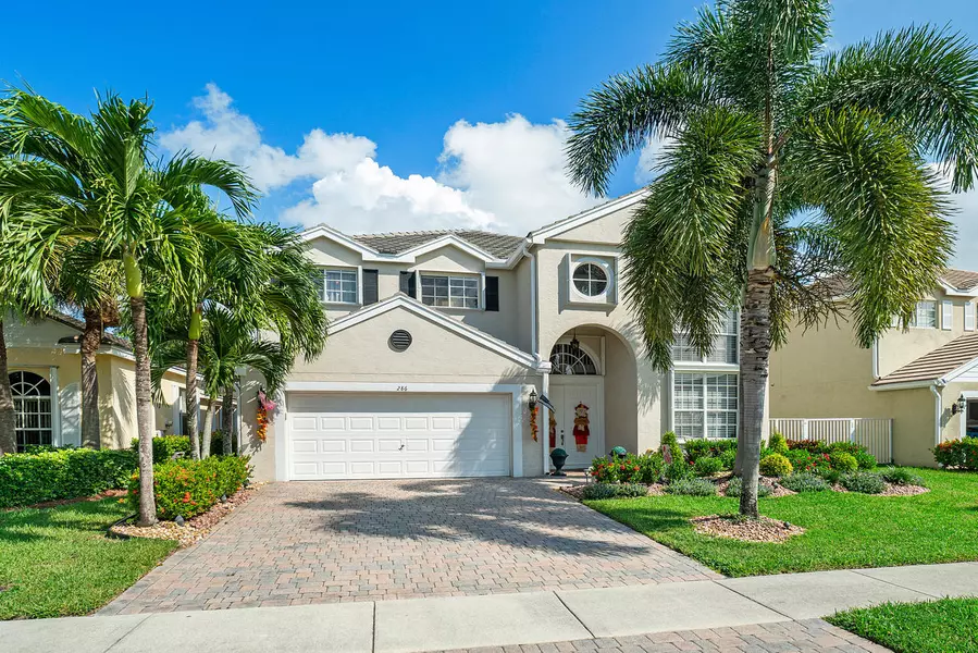 286 Berenger WALK, Royal Palm Beach, FL 33414