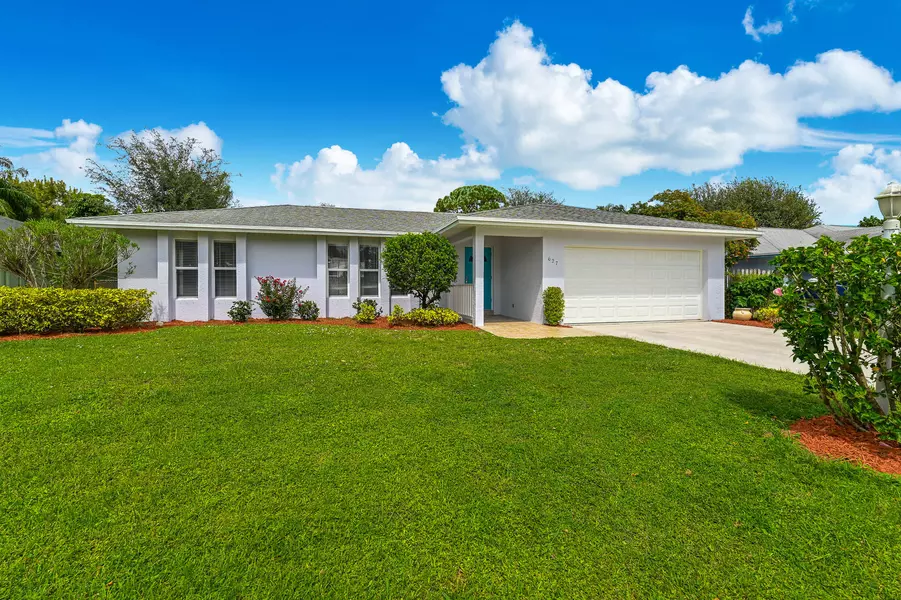 627 NE Maranta Terrado, Jensen Beach, FL 34957