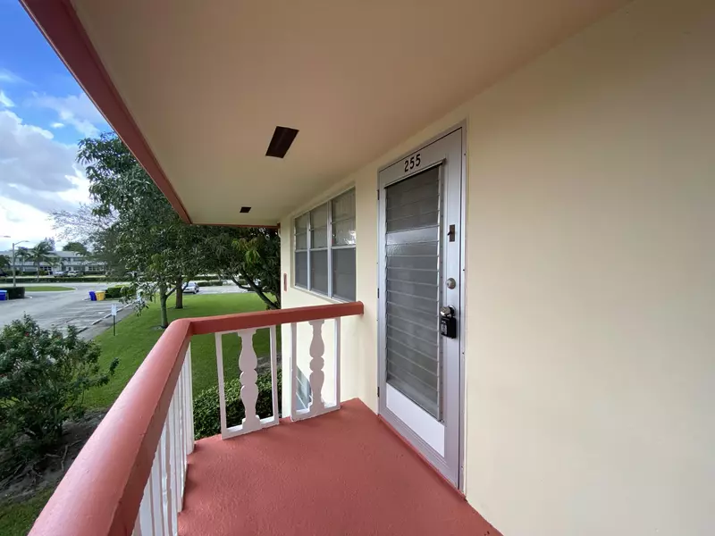 255 Camden K, West Palm Beach, FL 33417