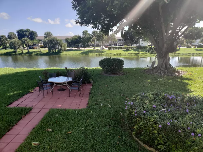 18 Berkshire A A, West Palm Beach, FL 33417