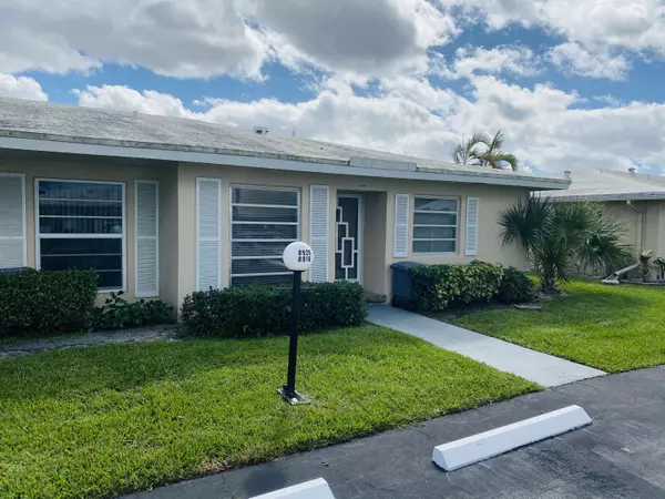 Boca Raton, FL 33433,8920 Warwick DR