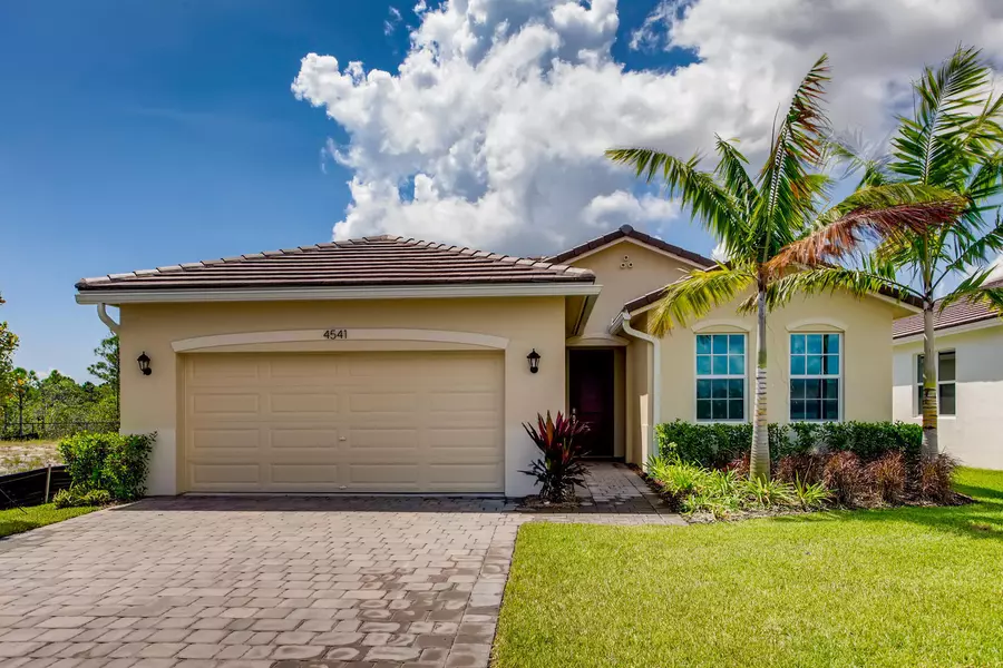 4541 NW Exchange AVE, Jensen Beach, FL 34957