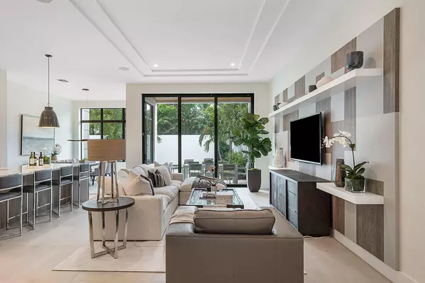 860 NE 7th AVE, Delray Beach, FL 33483