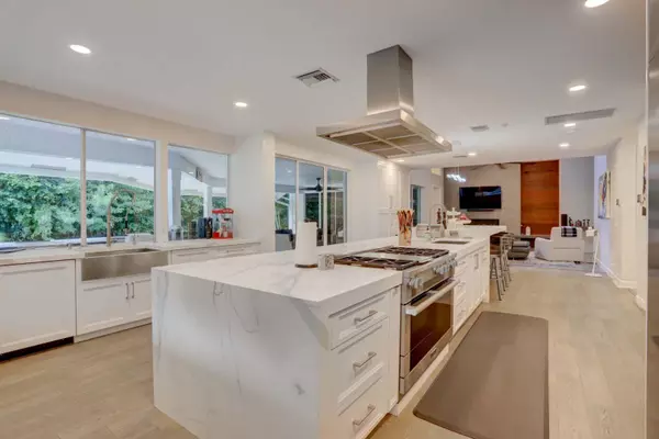 Boca Raton, FL 33434,3265 Trafalger CIR