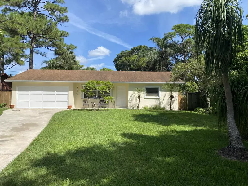 4667 Dolphin DR, Lake Worth, FL 33463