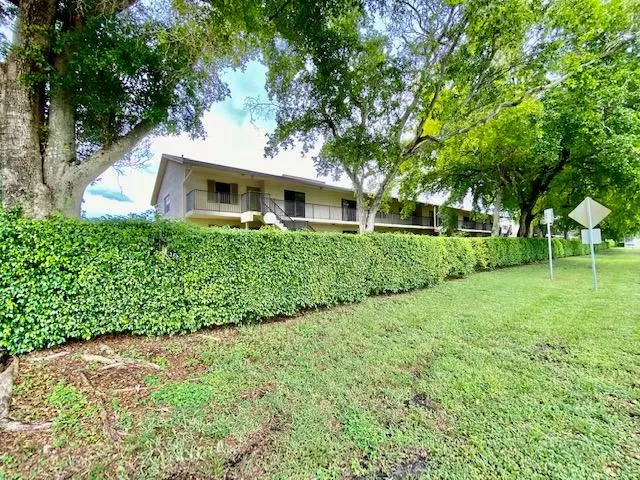 1531 NW 45th ST B6, Deerfield Beach, FL 33064