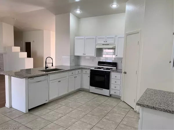 Henderson, NV 89015,202 Red Horizon Terrace