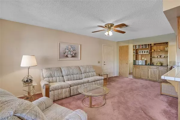 Las Vegas, NV 89103,4120 Gannet Circle #262