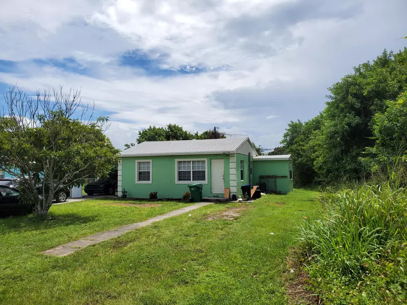3303 Avenue O, Fort Pierce, FL 34947