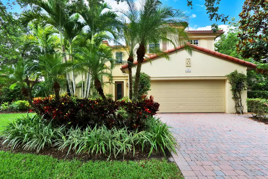 1214 Merlot DR, Palm Beach Gardens, FL 33410