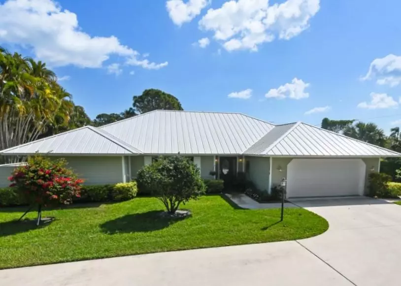 10279 SE Volador CIR, Hobe Sound, FL 33455