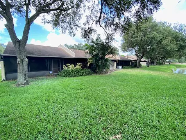 1611 NW 96 TER 1611, Pembroke Pines, FL 33024