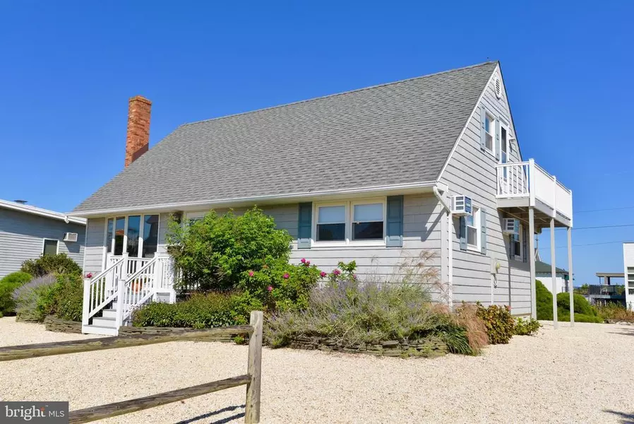 11 WARWICK AVE, Harvey Cedars, NJ 08008