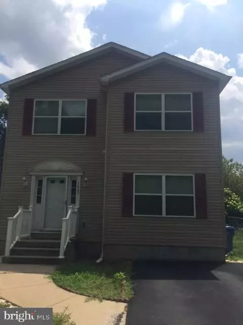 2805 CREST AVE, Bristol, PA 19007