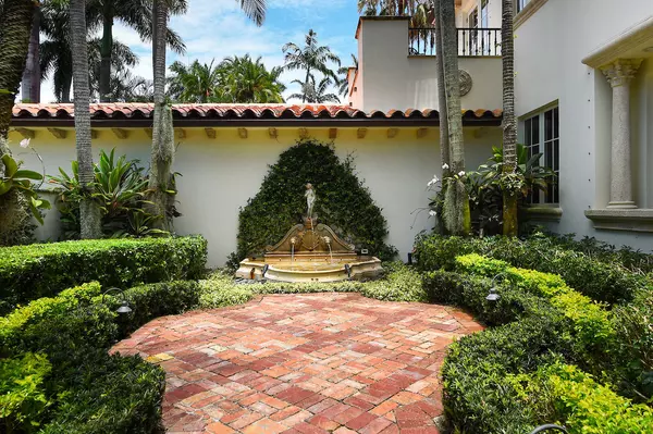 Palm Beach, FL 33480,236 Via Las Brisas