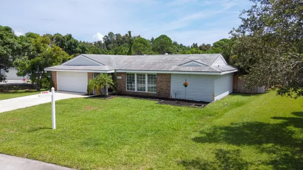 Jensen Beach, FL 34957,1068 NE Green Lawn DR