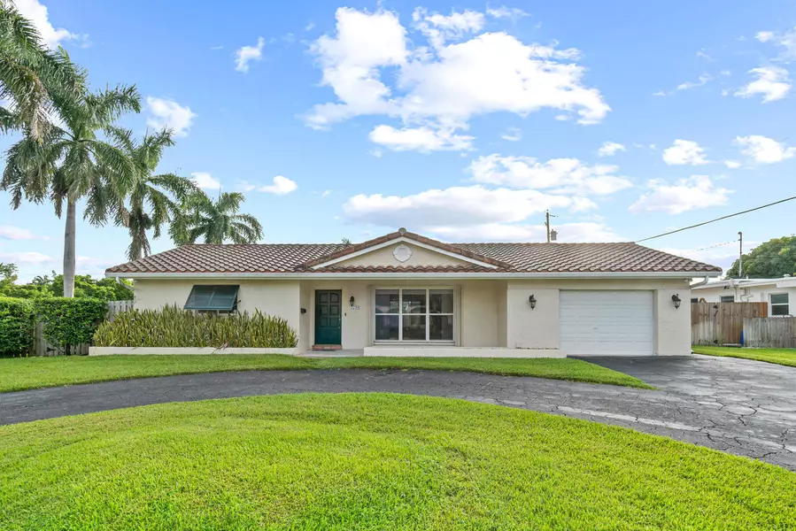 2798 NE 26th TER, Boca Raton, FL 33431