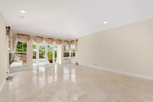 Boca Raton, FL 33496,17815 Scarsdale WAY