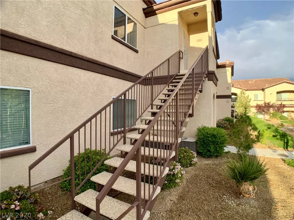 Henderson, NV 89052,2291 Horizon Ridge Parkway #3217