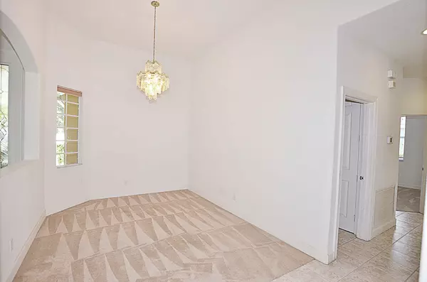 Vero Beach, FL 32968,260 Champagne CT