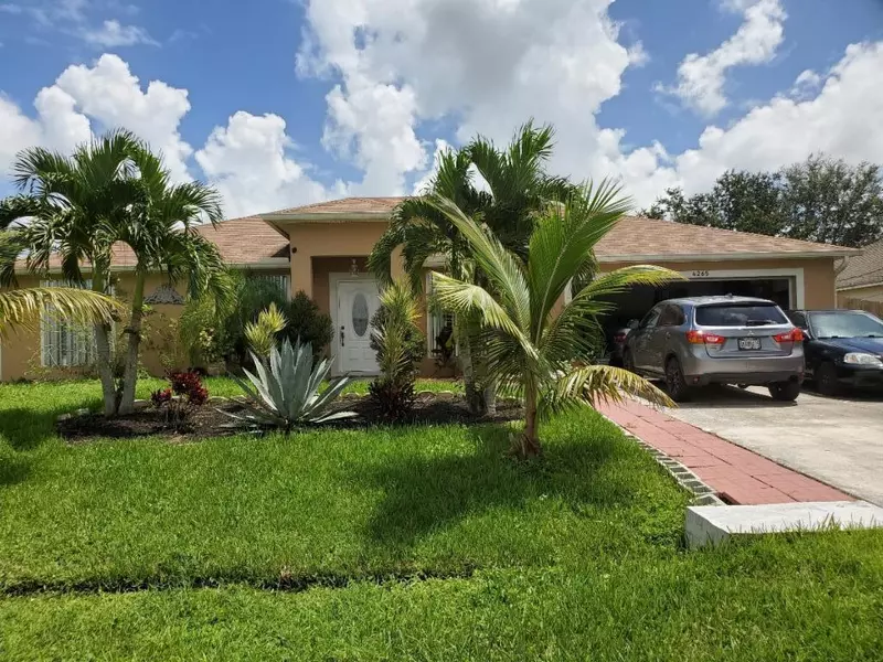 4265 SW Mcclellen ST, Port Saint Lucie, FL 34953