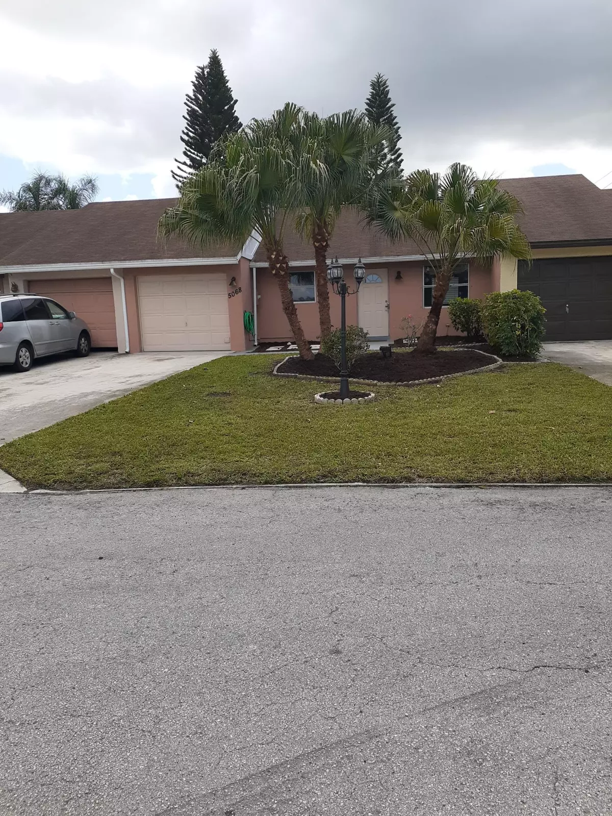 Lake Worth, FL 33463,5068 Ambler LN