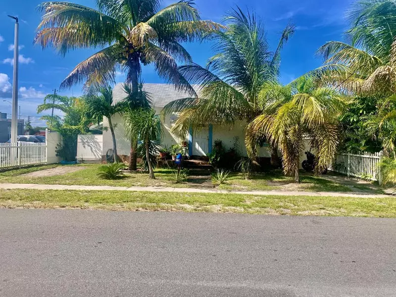 15 SE S 15th ST, Dania Beach, FL 33004