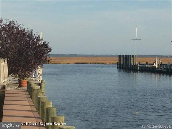 236 SANDLEWOOD DR, Bayville, NJ 08721