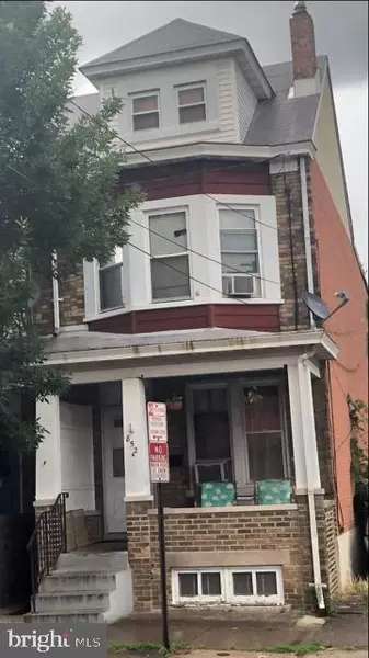 852 CHAMBERS ST, Trenton, NJ 08611