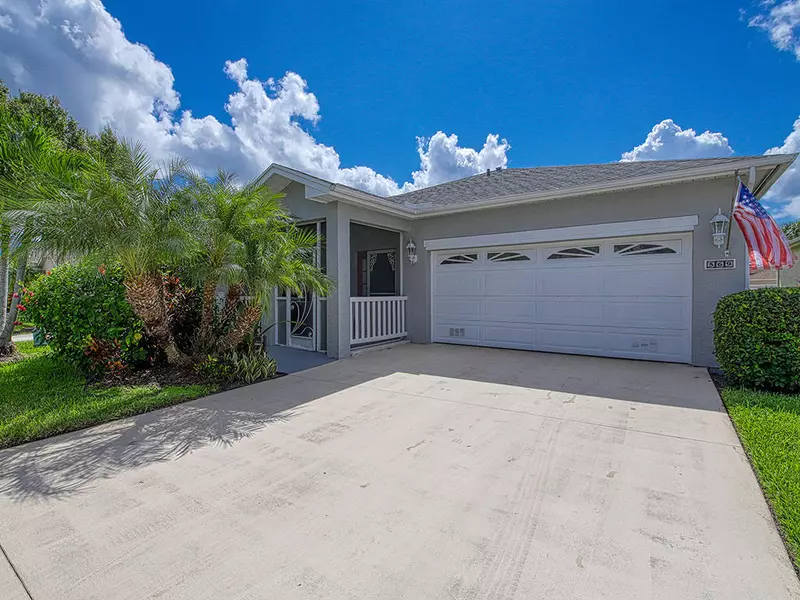 569 NW Cortina LN, Port Saint Lucie, FL 34986