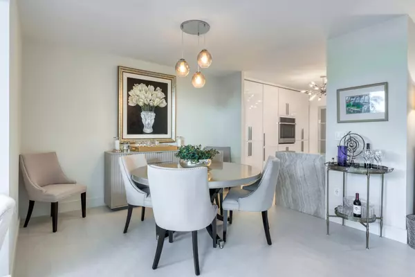 Palm Beach, FL 33480,44 Cocoanut Row 123b