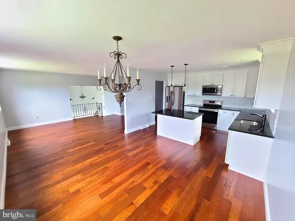 Sicklerville, NJ 08081,14 MANGO CT