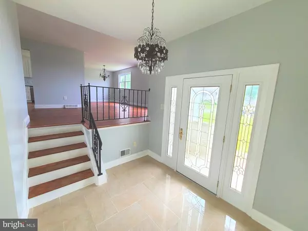 Sicklerville, NJ 08081,14 MANGO CT