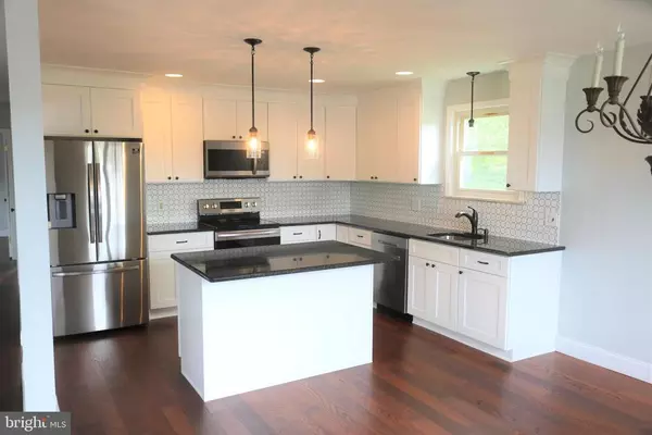 Sicklerville, NJ 08081,14 MANGO CT