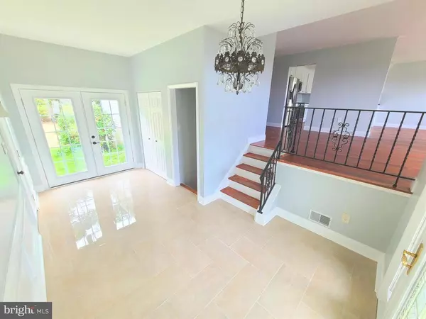 Sicklerville, NJ 08081,14 MANGO CT